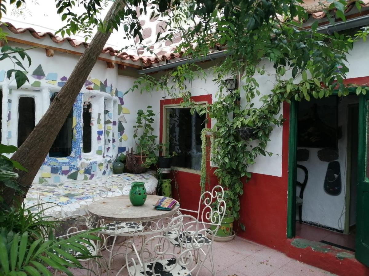 Ecoartejeda CAVE HOUSE Hostal Exterior foto